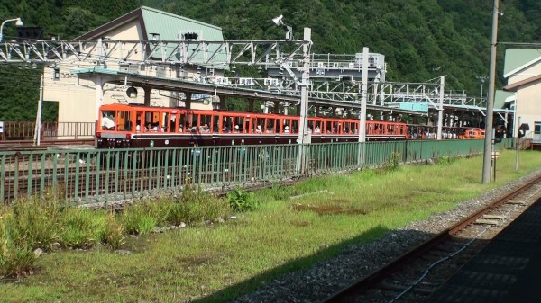 黒部峡谷鉄道